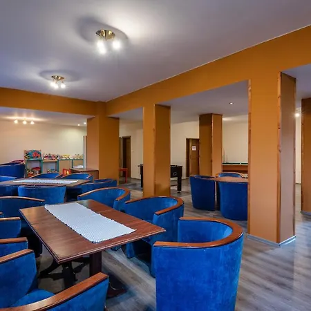 Poludnica Hotel *